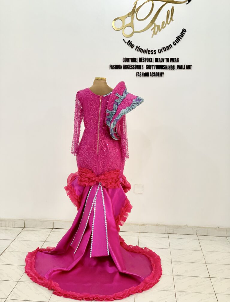 Haute Couture 100 - Image 2